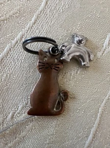Schlüsselring mit Anhänger Katze Kupfer und Silberfarben Bär. Anhänger - Bild 1 von 5