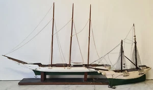 PAIRE DE MODÈLES DE BATEAU. BOIS SCULPTÉ. PEINTE À LA MAIN. 19E-20E SIÈCLE - Picture 1 of 6