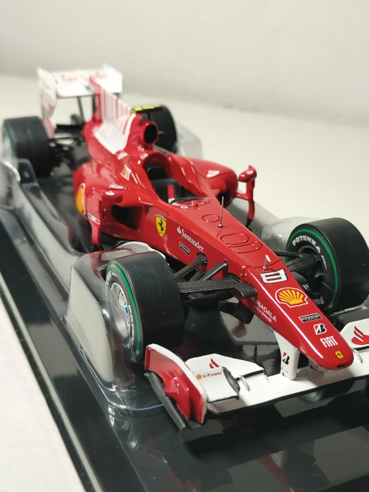1:24 Ferrari F10 - Fernando Alonso 2010 - Immagine 1 di 4