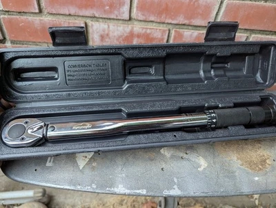 EPAUTO 1/2" Drive Torque Wrench Click Style 10-80 Foot Pounds - Image 1 of 4