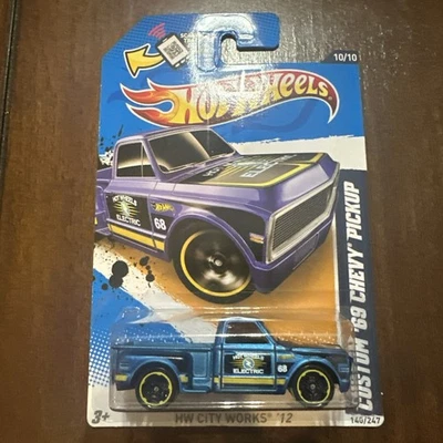 2012 Hot Wheels CUSTOM ' 69 CHEVY PICKUP синий 140/247 ОТЛИЧНАЯ КАРТА City Works  - Изображение 1 из 2