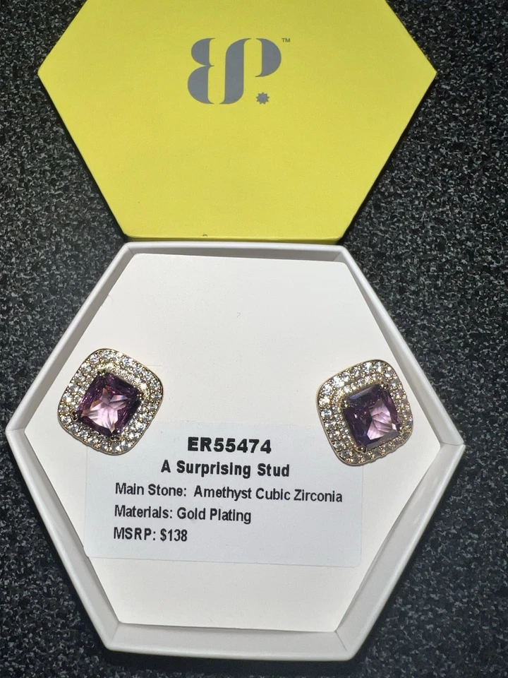 A Sorprendente Stud Bomb Pendientes Fiesta Amatista Cz Chapado en Oro Foto 1 de 1