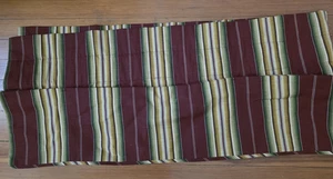 Waverly tiefrot, mit goldenen & grünen Streifen gefüttert Volant 76"x16" mit Mittelfalte - Bild 1 von 6