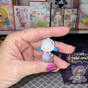 PopMart Pop Bean Glücksbringer, Liebesbrief und Weihnachtssocke ~TotenkopfPanda~ - Bild 1 von 4