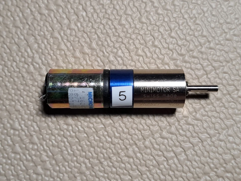 MOTORREDUCTOR FAULHABER MINIMOTOR SA 1624T012S 16/7 134:1  Foto 1 de 1