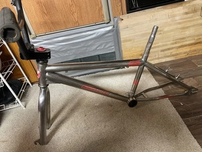 Cuadro vintage Redline BMX de 20” con horquillas GT Foto 1 de 4