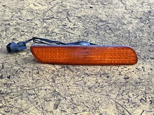 Genuine Volvo S40 V40 2000-2004 Front Bumper Marker Light Side O/S 30621938 - Picture 1 of 8