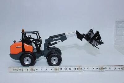 Sale IMC Doosan DL 80 Telehandler Tele + Bale Fork 1:3 2 New Boxed Wheel Loader - Image 1 of 4
