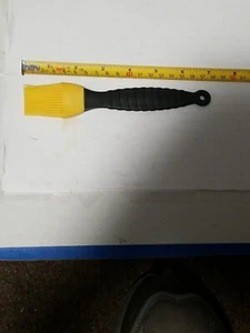 Kitchen Utensil, Basting Brush, Silicone /Nylon(?), Black & Yellow; 7in - Picture 1 of 6