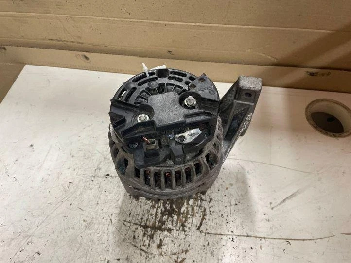 Generatore VOLVO V70 II SW 0986042840 2.4 Diesel 120kw 2003 27009008 - Immagine 1 di 4