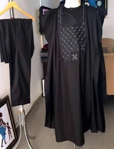 Tuta da sposo uomo Agbada Babariga nera 3 pezzi caftano abbigliamento africano per uomo - Foto 1 di 2