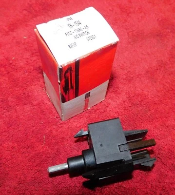 F250 1999-2006 F350 F450 F550 S/D 1997-2008 F150 NOS INTERRUPTOR DE MOTOR SOPLADOR DE CLIMATIZACIÓN Foto 1 de 4
