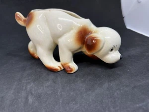Statuina fioriera cane vintage cucciolo ceramica bianca con marrone - Foto 1 di 10