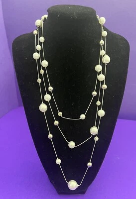 "Collar Ann Taylor Largo Tono Plata Imitación Perla/Estrás Estación 40"" ¡OFERTA! Foto 1 de 4