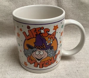 Taza de café "Lifes A Witch" Halloween taza de bebida estrellas de cerámica J I I 1996 - Imagen 1 de 6