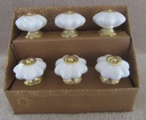 CASA DECOR Decorative Drawer Knobs Ceramic Pulls 6 Pack Set Gold & White NEW - Picture 1 of 4