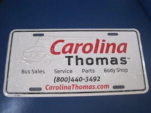 Placa de matrícula de refuerzo de metal Carolina Thomas NOS - Imagen 1 de 2
