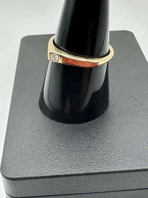 Kabana 14k Yellow Gold Spiny Oyster/Diamond Ring Size 8 - Image 1 of 4