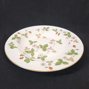 Wedgwood Wild Strawberry Bone China Rim Soup Bowl 22kt Gold Rim R4406 England 9" - Picture 1 of 8