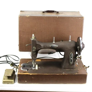 Máquina de coser giratoria blanca vintage con estuche y pedal serie E-6354 43-217397 marrón - Imagen 1 de 20