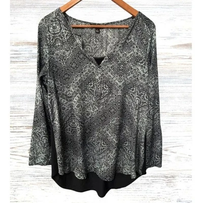 Túnica Rock & Republic azul y negro plateado estampado cuello en V mangas enrollables medianas Foto 1 de 4