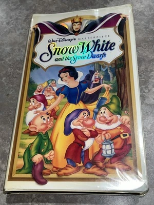 Snow White and the Seven Dwarfs (VHS 1994) Walt Disney's Masterpiece Collection - Image 1 of 4