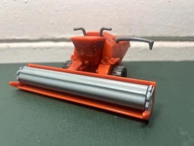 Frank the Combine Harvester Disney Pixar Cars tractor de plástico Foto 1 de 4