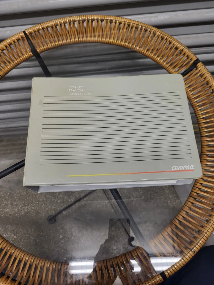 Compaq MS-DOS Version 3 Reference Guide - Image 1 of 4