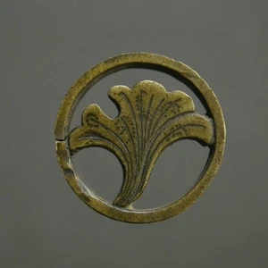 Yoshiro taste brass decoration, Gingko, 17,6 mm - Picture 1 of 2