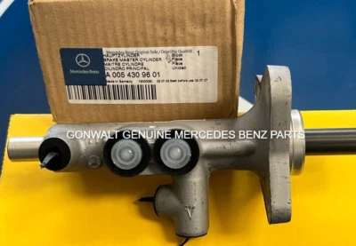 Mercedes Benz Genuine C 230 C 240 2001-2005 Brake Master Cylinder 0054309601 - Image 1 of 3