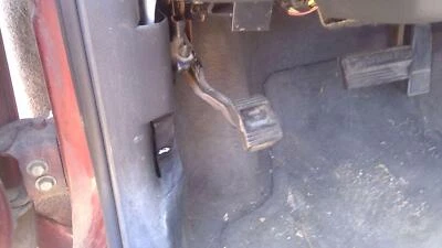 Conjunto de pedal de freno de estacionamiento Grand Prix GT 2001 unidad de emergencia completa OEM Foto 1 de 4