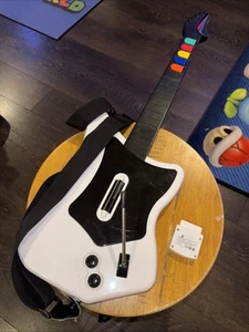 red octane Guitar Hero Wireless Guitar White 95025 For Playstation 2 PS2 - Picture 1 of 5
