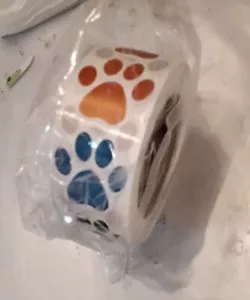 Stickers-Pet Dog Paw Self Adhesive Stickers, 1 roll with 500 - Picture 1 of 5