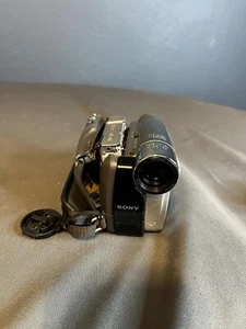 Sony Handycam DCR-HC26e - For Parts Or Repair Only - Picture 1 of 8