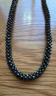 Collar con cuentas de espinela negra tejida PTI (plata de ley 925) Foto 1 de 4