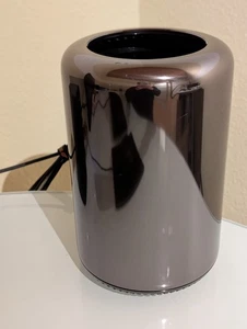 Apple Mac Pro 6.1, Intel Xeon E5 12-Core 2,7 GHz, 64 GB RAM, 256 GB SSD, D500 - Bild 1 von 7
