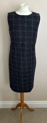Vestido FAB Laura Ashley Azul Marino Gris Cuadros Delantal Talla 10 L39" En muy buena condición con Lana Foto 1 de 4