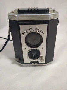 Brownie Reflex Synchro Model Kodak Camera with Strap - Picture 1 of 9