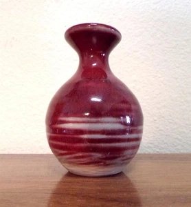 SMALL DARK RED WHEEL THROWN STUDIO POTTERY BUD VASE WEED POT - Picture 1 of 4
