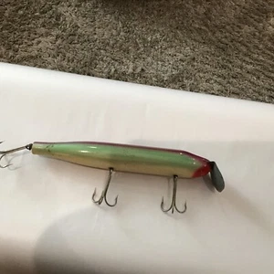 RIESIGER 11" Holz HECHT SURFSTER Köder in TOLLER FARBE - CREEK CHUB?? HERTERS ?? L760 - Bild 1 von 4