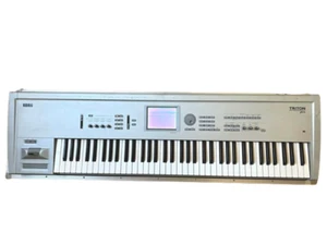 KORG TRITON Pro 76-key Synthesizer Keyboard White Good - Picture 1 of 6