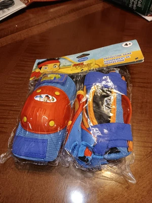 Disney Jake & The Never Land Pirates Gloves Knee Elbow Pads Protective Gear NEW! - Image 1 of 2