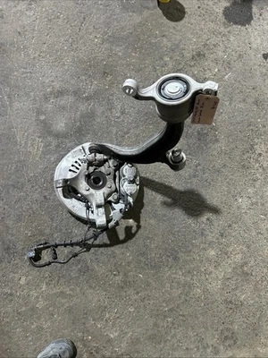 Arm-Lower Control - Driver's Side (RH) - 05274642AA PACIFICA 2023 - Image 1 of 4