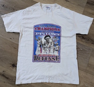 Camiseta Gráfica Rara 2004 Detroit Pistons "Los Ministros de Defensa" Talla L Foto 1 de 4