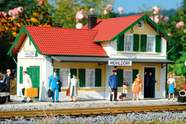 Piko 62029 G Scale Blue Creek Valley Station Kit - Image 1 of 1