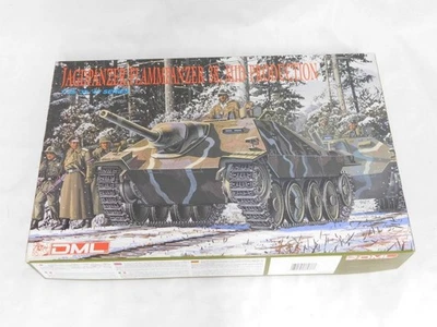 1/35 DML German WWII Jagdpanzer Flammpanzer 38 Mid Prod Tank Plastic Model Kit - Image 1 of 2