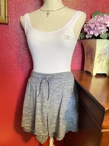 Woman’s Shorts by Halston Studio NWT Gray Sz L MRSP $48 Roxy Rose - Picture 1 of 4