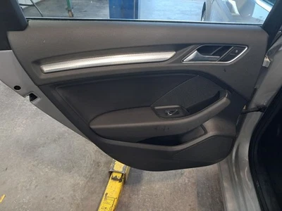 2016 Audi A3 Left Front Door Panel Trim Black Used OEM 408542 Foto 1 de 4