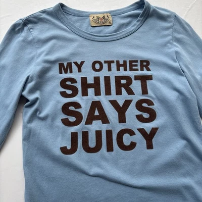 Camiseta De Colección Y2K Juicy Couture P&G Fieltro Letra Manga Larga Raro Eslogan M Azul Foto 1 de 4