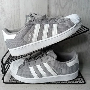 ADIDAS SUPERSTAR TRAINERS SIZE 2 UK GREY KIDS RUNNERS - VGC - FREE SHIPPING - Picture 1 of 10
